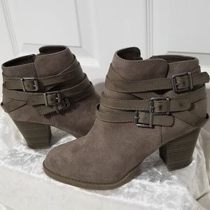 American Eagle Outfitters Mid-calf Booties B4